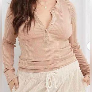 Aerie quarter button up, hunter green long sleeve shirt